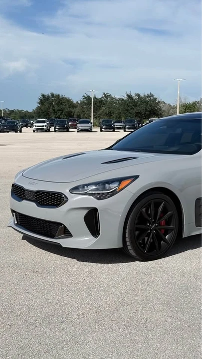 2023 Kia Stinger GT - Image 2 of 9