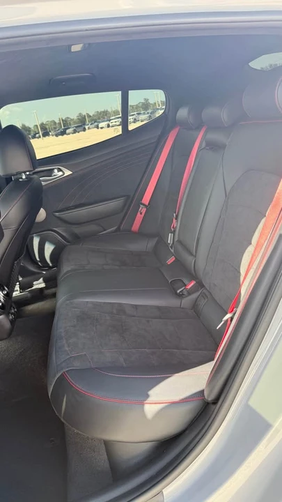2023 Kia Stinger GT - Image 8 of 9