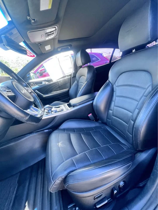 2023 Kia Stinger GT - Image 9 of 12