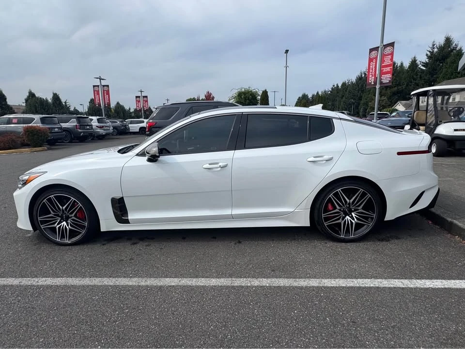 2023 Kia Stinger GT - Image 8 of 12