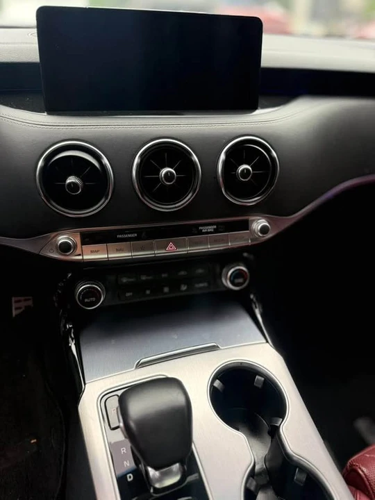 2023 Kia Stinger GT - Image 19 of 20