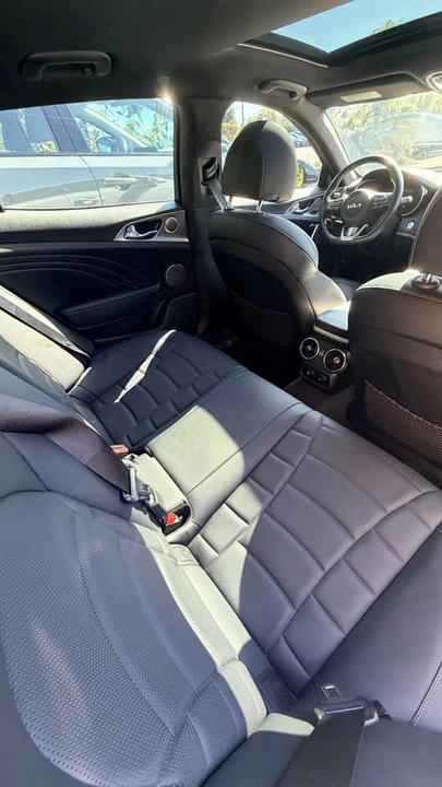 2023 Kia Stinger GT - Image 4 of 6
