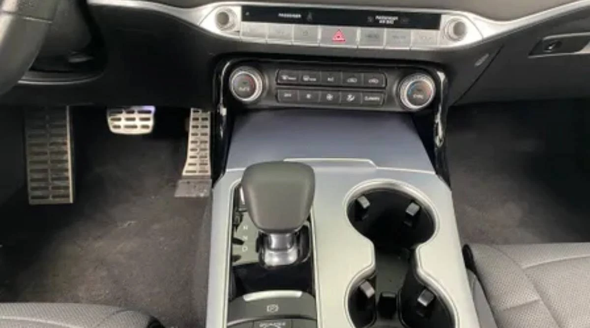2023 Kia Stinger GT - Image 15 of 24