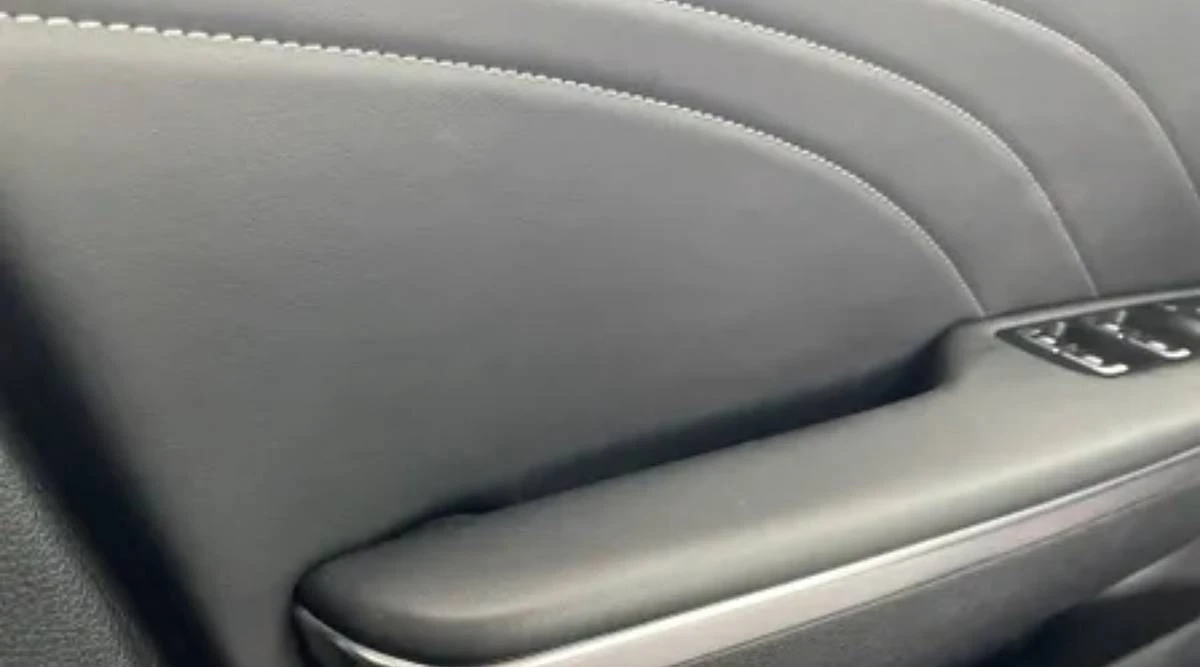 2023 Kia Stinger GT - Image 17 of 24