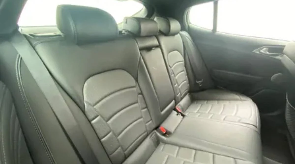 2023 Kia Stinger GT - Image 11 of 24