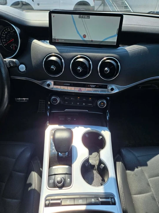 2023 Kia Stinger GT - Image 14 of 20