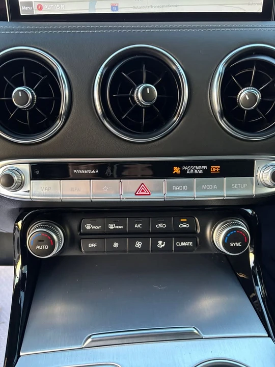 2023 Kia Stinger GT - Image 19 of 20