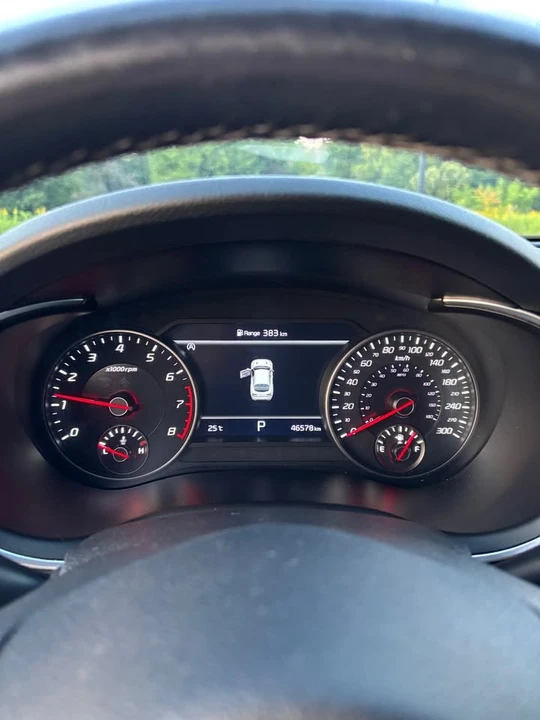 2023 Kia Stinger GT - Image 9 of 20