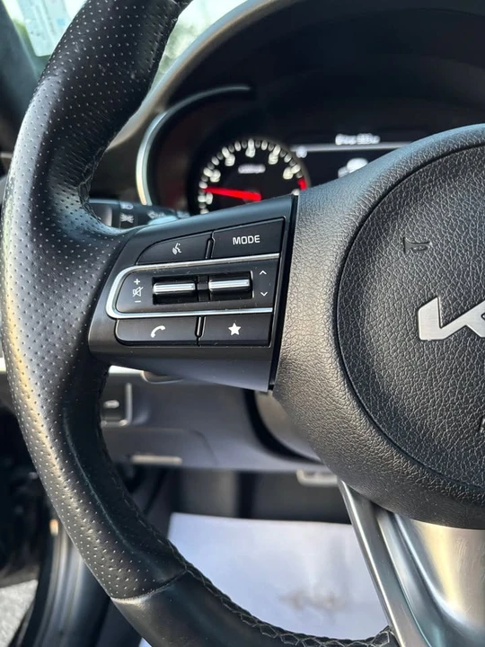 2023 Kia Stinger GT - Image 14 of 20