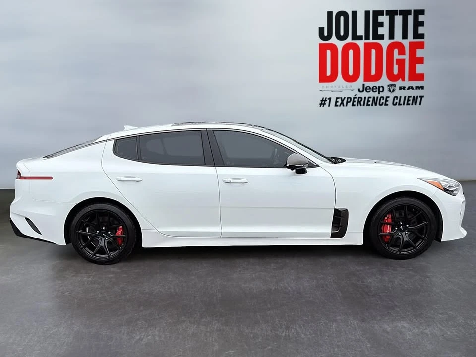 2023 Kia Stinger GT - Image 10 of 20