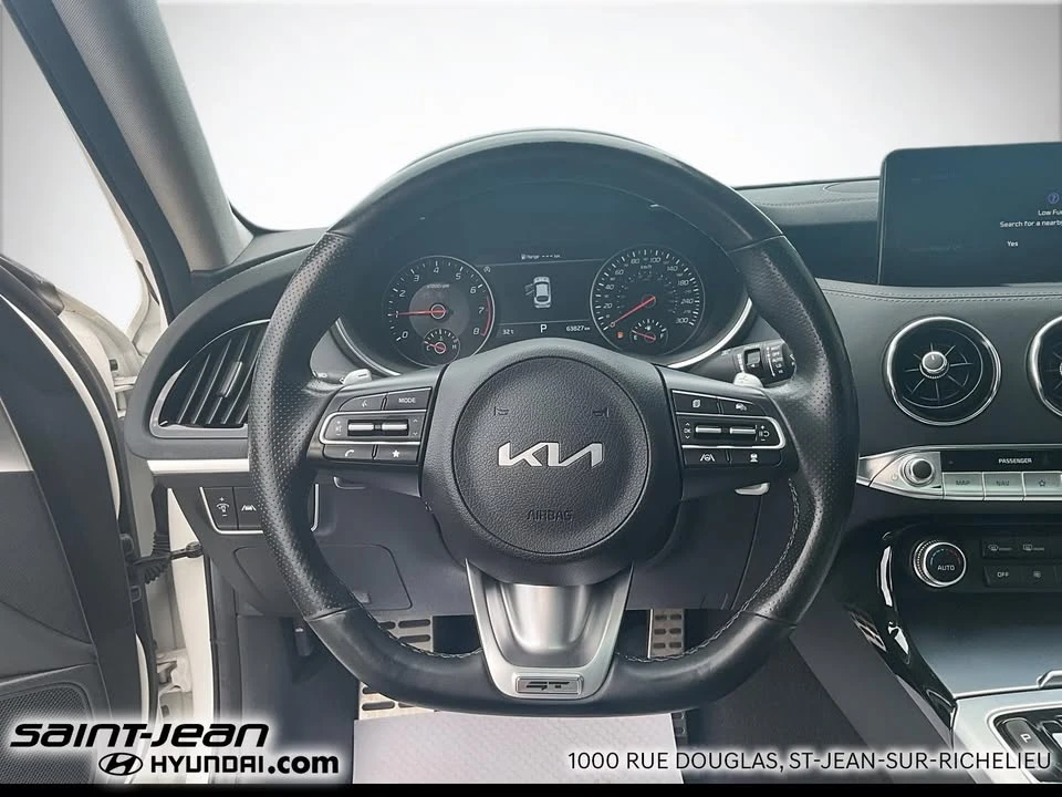 2023 Kia Stinger GT - Image 15 of 18