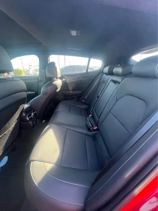 2023 Kia Stinger - Image 9 of 9