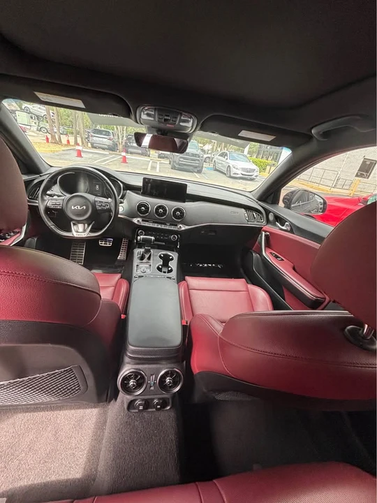 2023 Kia Stinger GT - Image 6 of 8