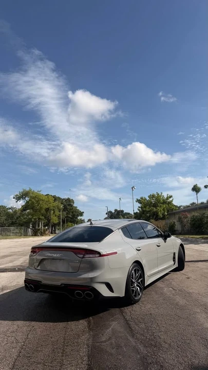 2023 Kia Stinger GT - Image 2 of 10