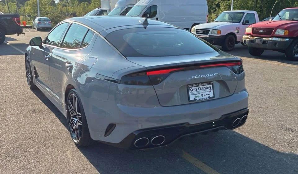 2023 Kia Stinger GT - Image 2 of 8