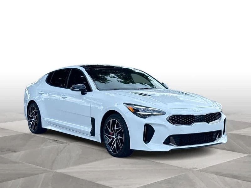 2023 Kia Stinger - Image 13 of 17