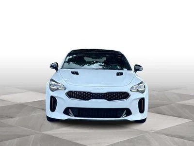 2023 Kia Stinger - Image 15 of 17