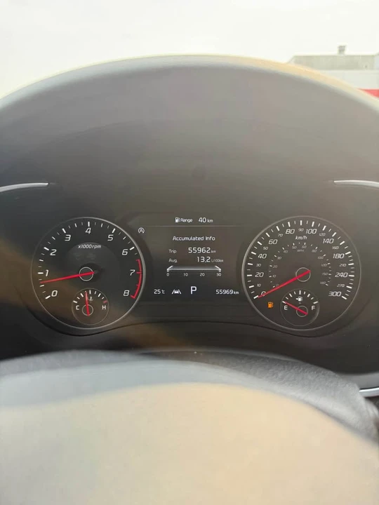 2023 Kia Stinger - Image 17 of 20