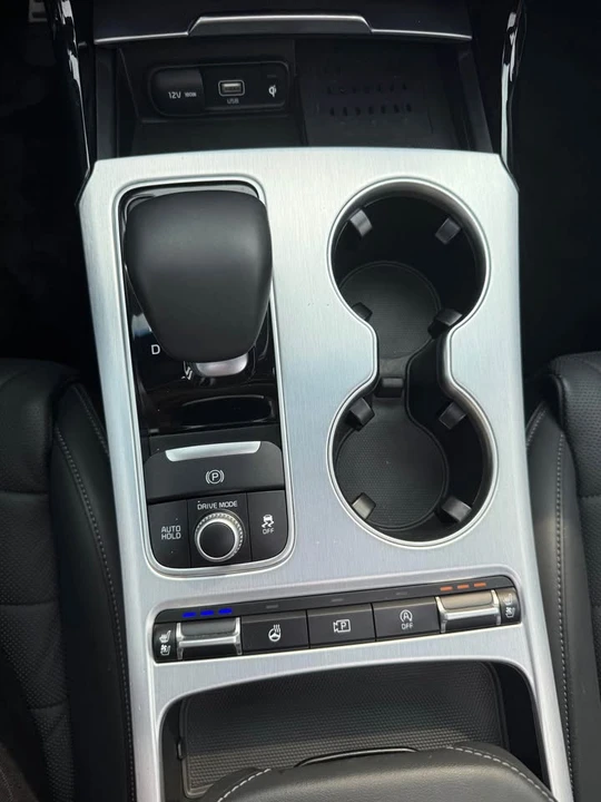 2023 Kia Stinger - Image 13 of 20