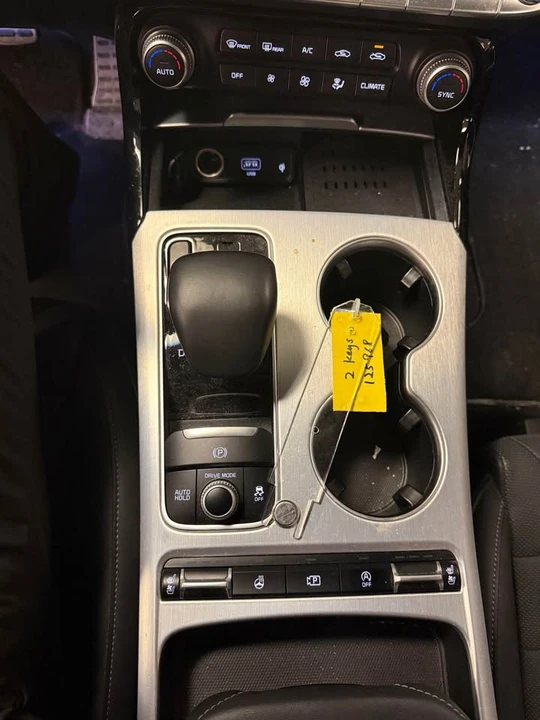 2023 Kia Stinger - Image 16 of 16