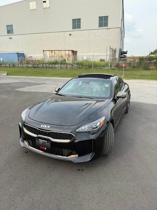 2023 Kia Stinger - Image 2 of 20