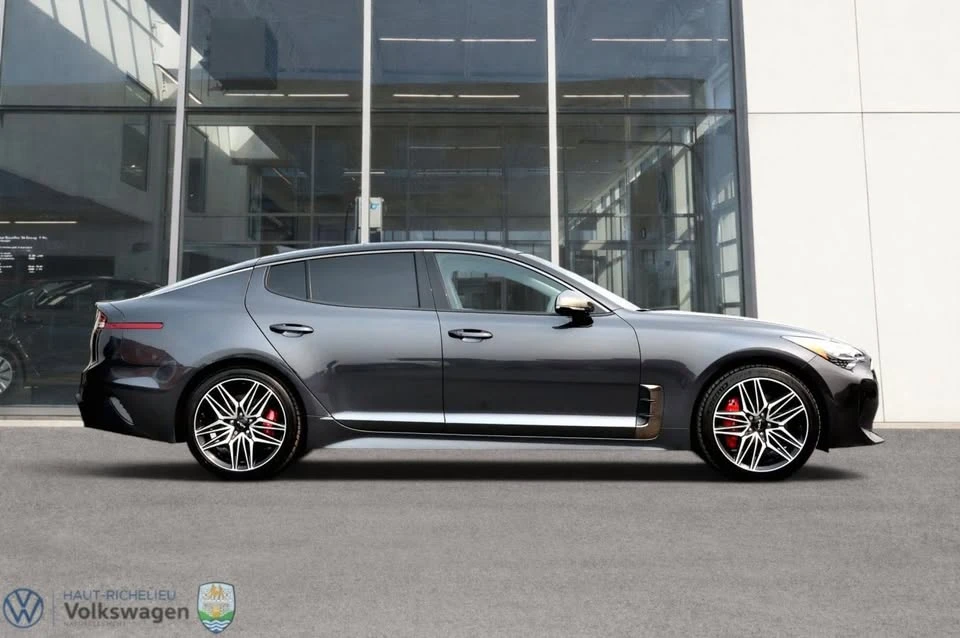 2023 Kia Stinger - Image 3 of 4
