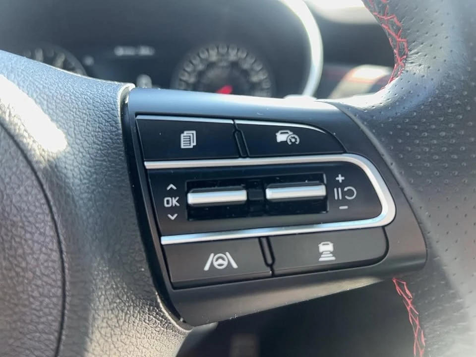 2023 Kia Stinger - Image 19 of 20