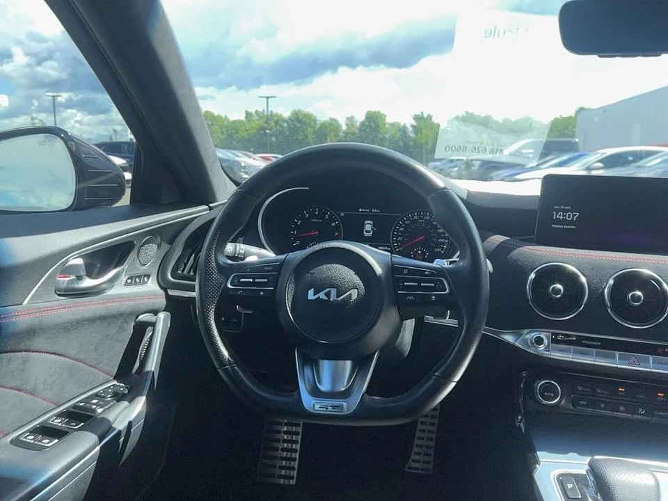 2023 Kia Stinger - Image 9 of 20