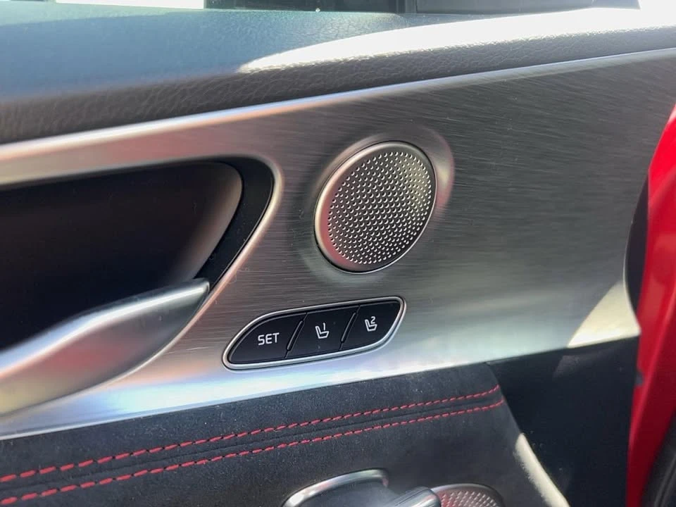 2023 Kia Stinger - Image 14 of 20