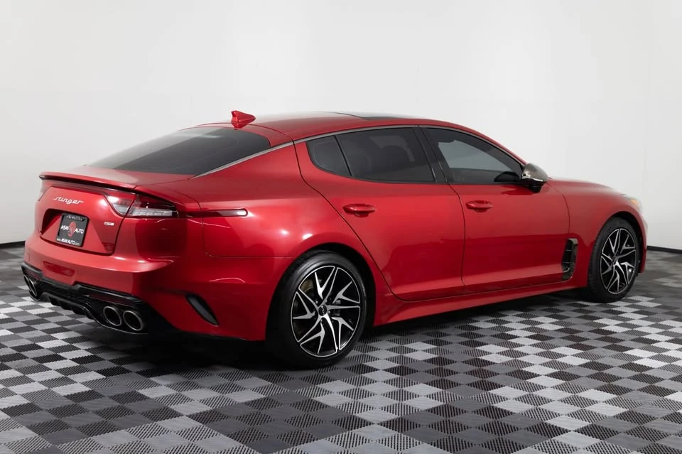 2023 Kia Stinger - Image 8 of 20