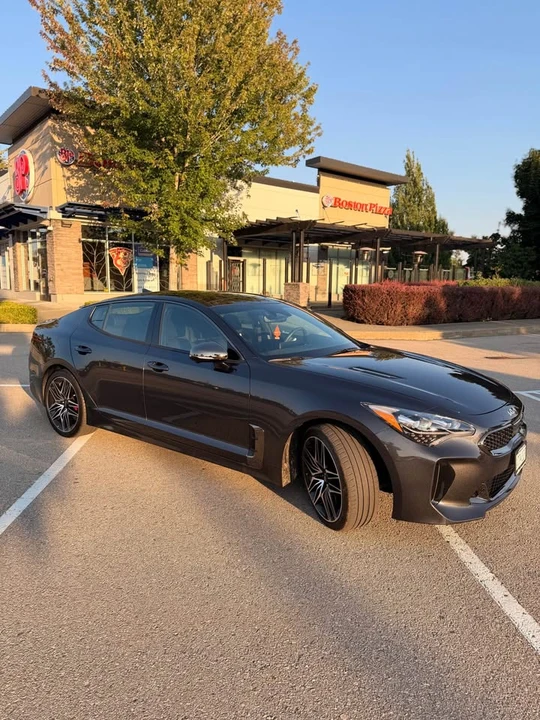 2023 Kia Stinger - Image 4 of 7