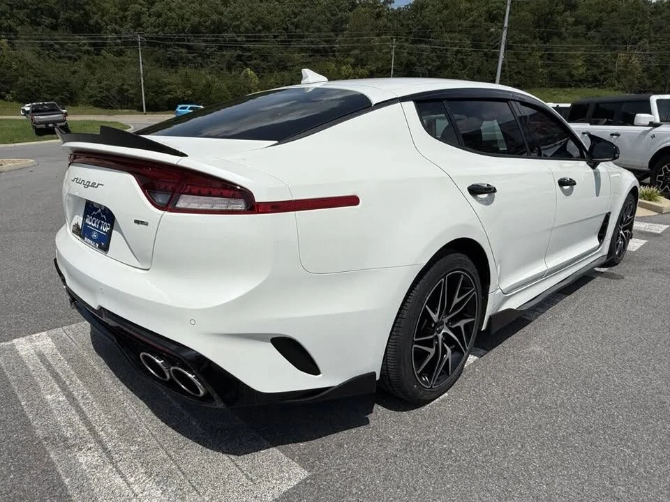 2023 Kia Stinger - Image 5 of 6
