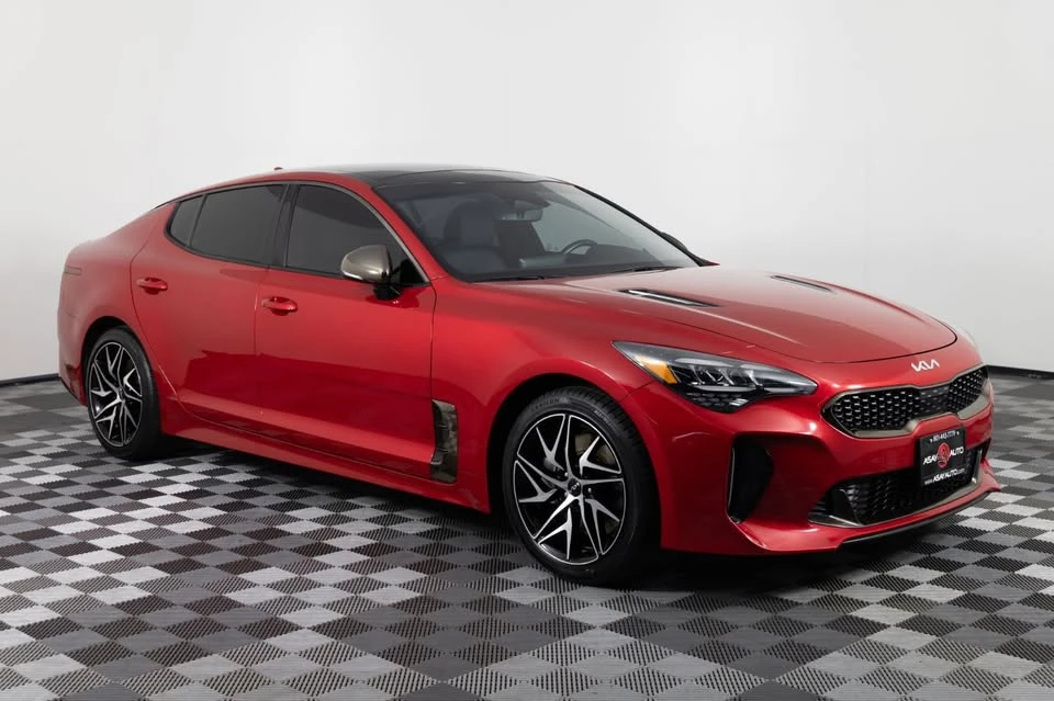 2023 Kia Stinger - Image 10 of 20