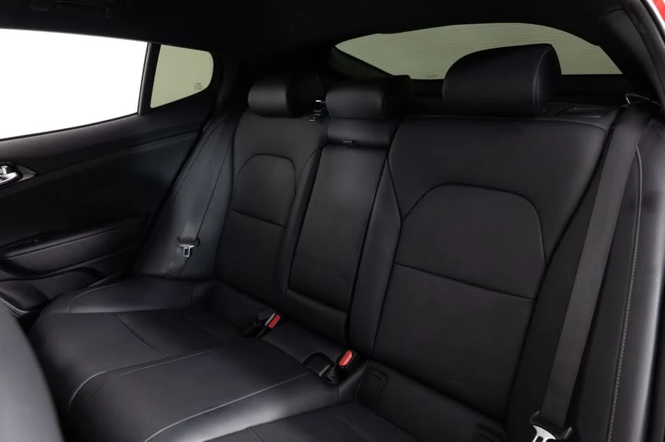 2023 Kia Stinger - Image 17 of 20