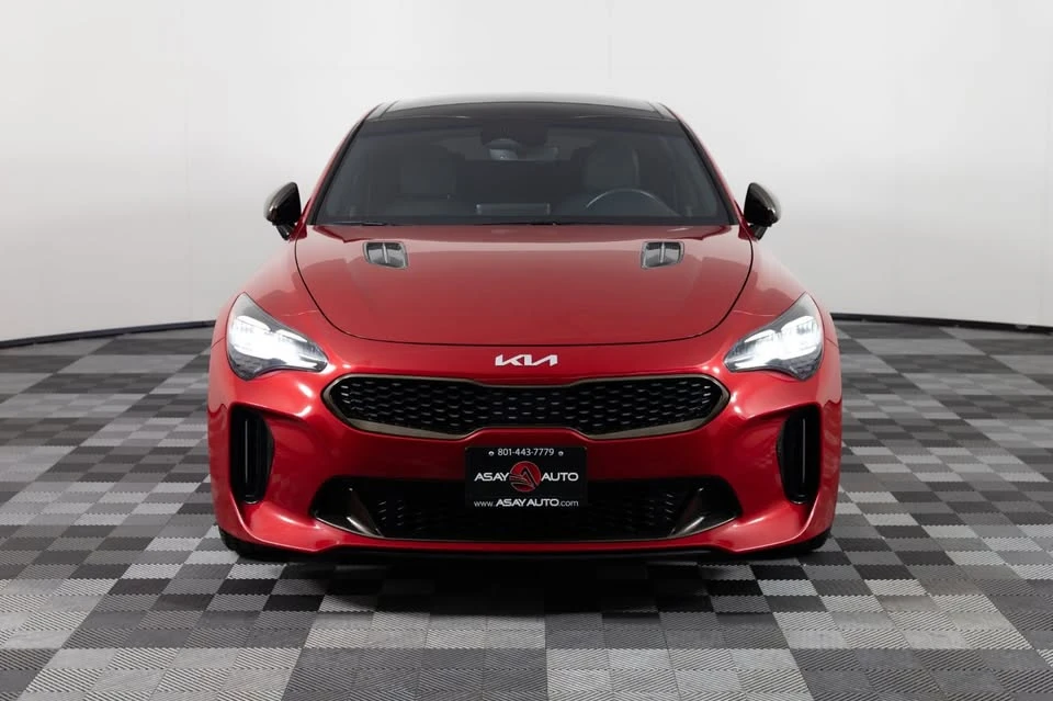 2023 Kia Stinger - Image 11 of 20