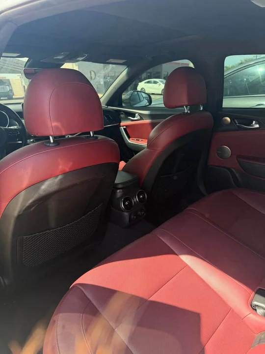 2023 Kia Stinger - Image 3 of 5