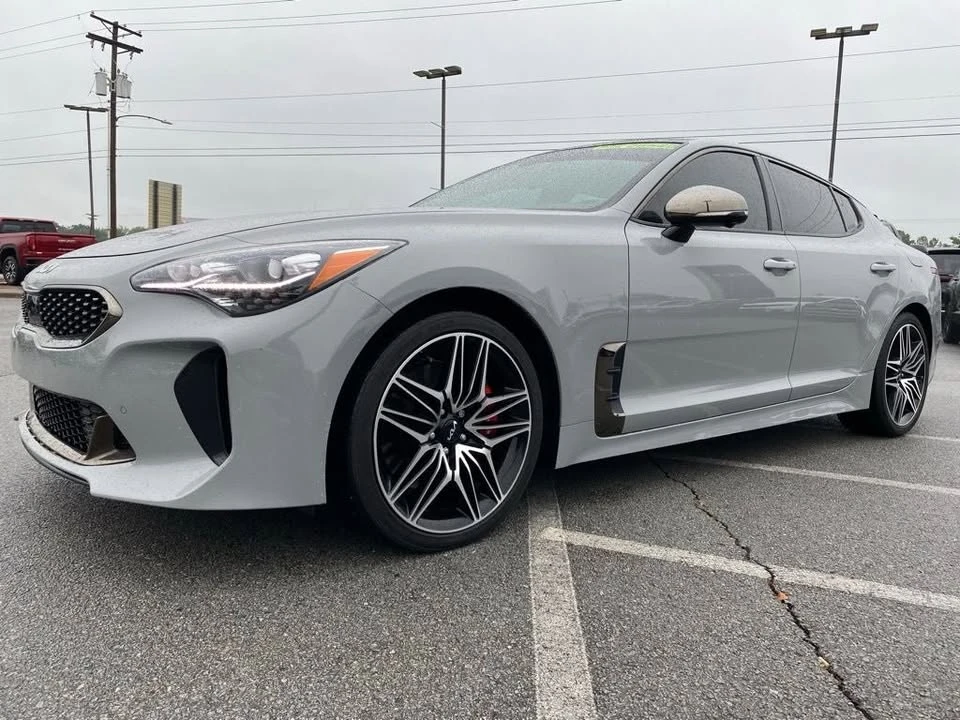 2023 Kia Stinger - Image 2 of 19