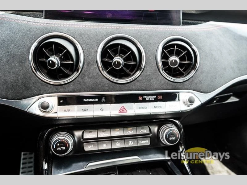 2023 Kia Stinger - Image 13 of 14