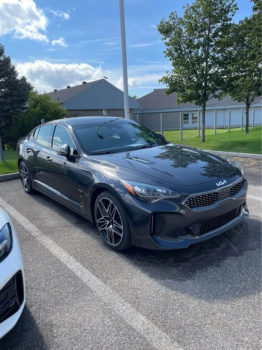 2023 Kia Stinger - Image 2 of 5