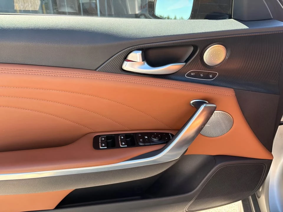 2023 Kia Stinger - Image 5 of 15