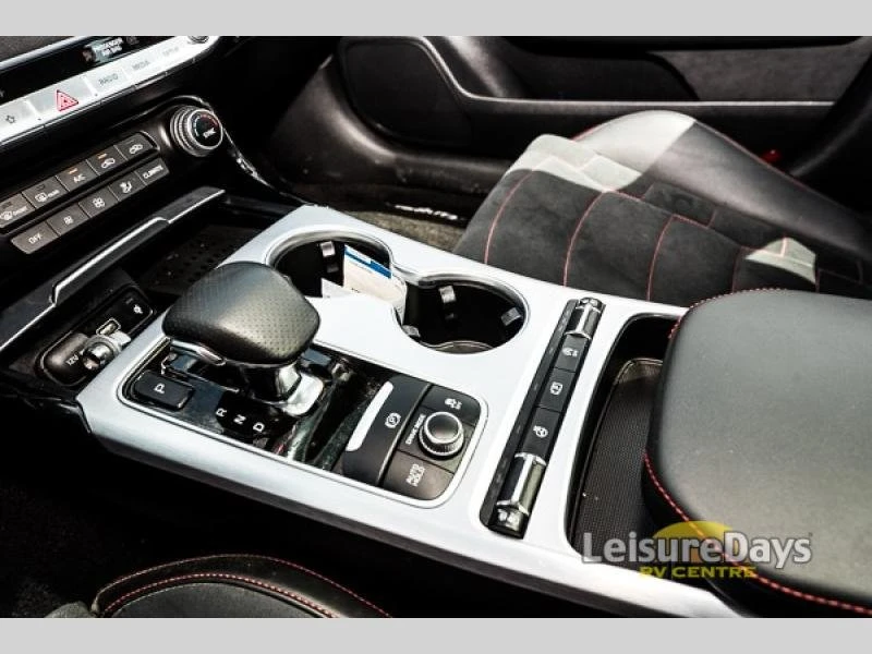 2023 Kia Stinger - Image 12 of 14