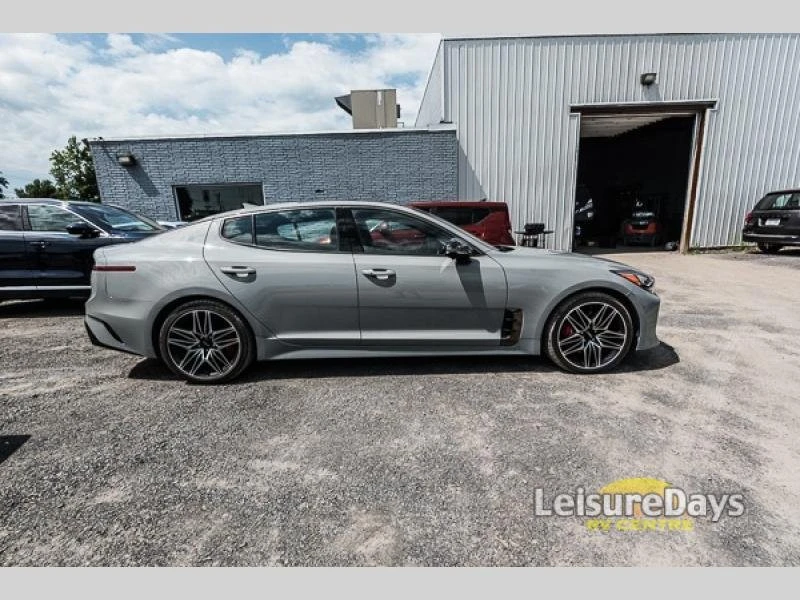 2023 Kia Stinger - Image 4 of 14