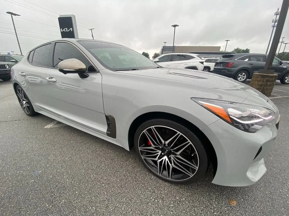2023 Kia Stinger - Image 8 of 19