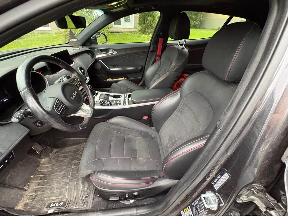 2023 Kia Stinger - Image 4 of 8