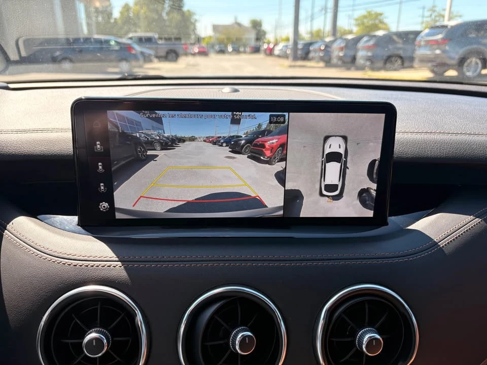 2023 Kia Stinger - Image 12 of 15