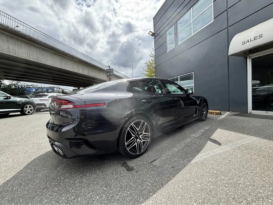 2023 Kia Stinger - Image 3 of 9