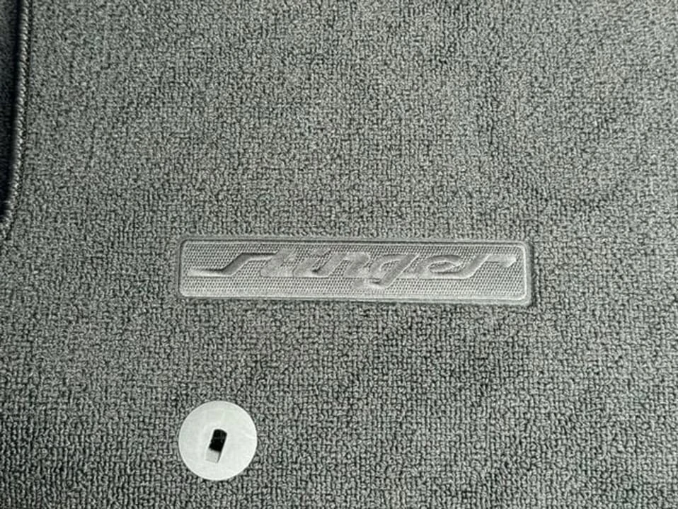 2023 Kia Stinger - Image 8 of 20