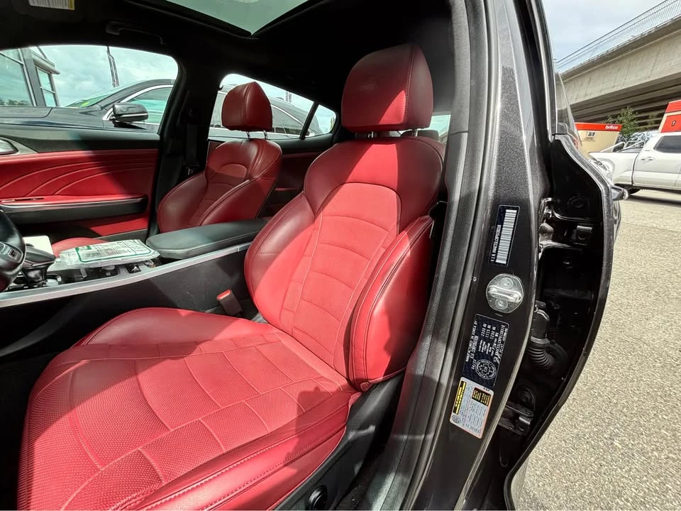 2023 Kia Stinger - Image 8 of 9