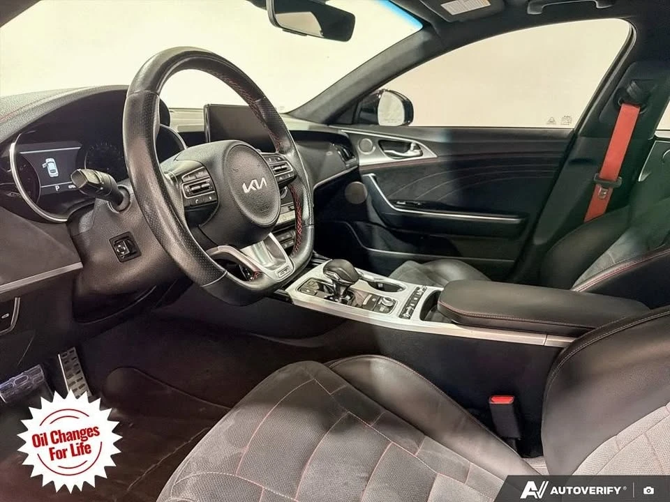 2023 Kia Stinger - Image 11 of 20