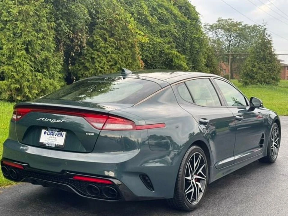 2023 Kia Stinger - Image 10 of 20